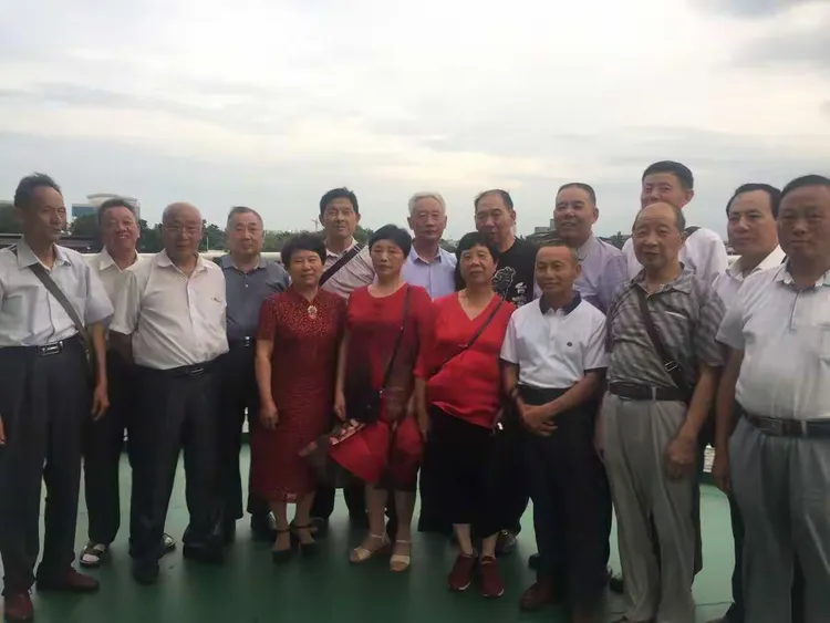 开云体育入口-关于入利是大球队！并肩作战，心连心甚感的信息