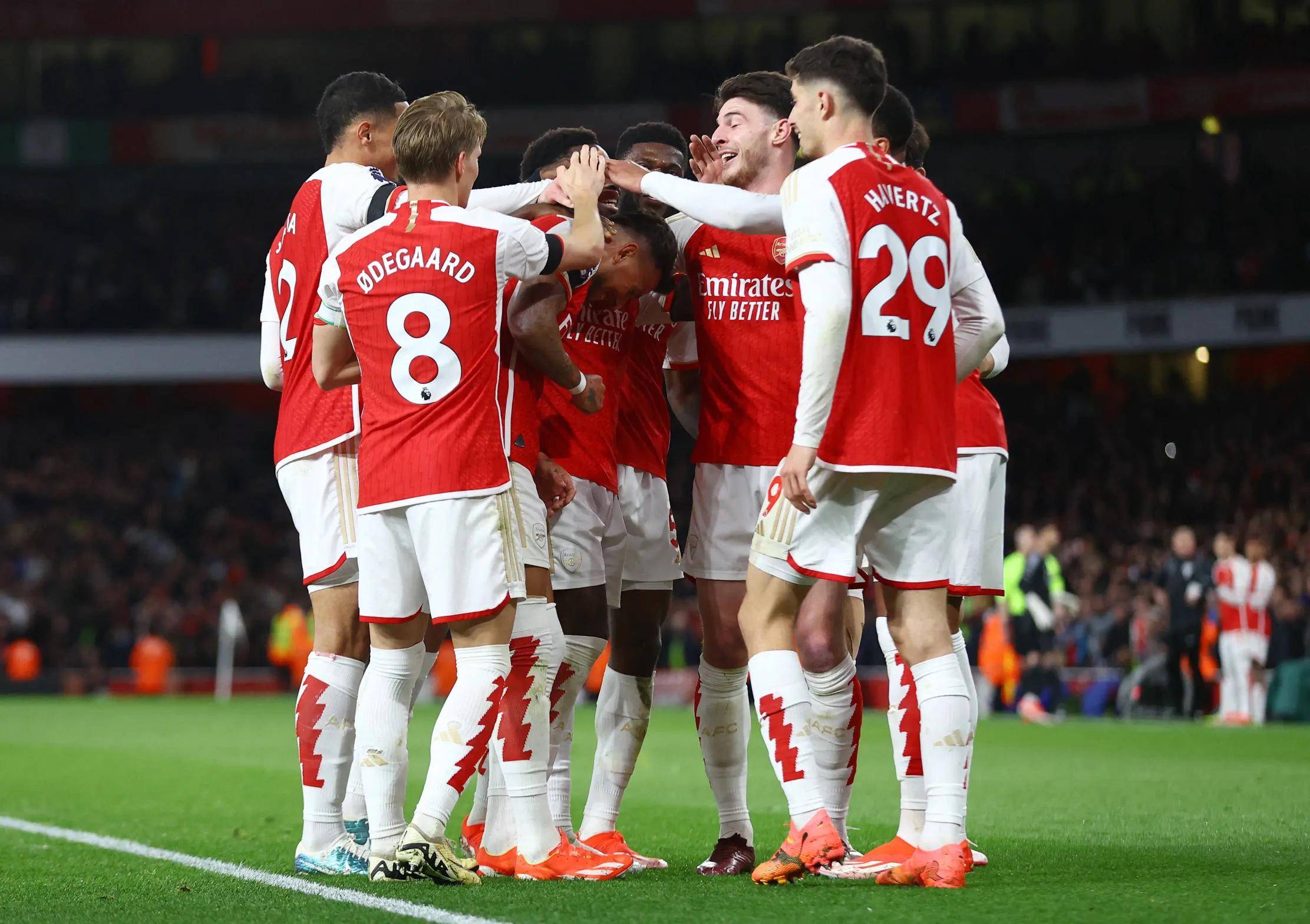 巴黎圣日耳曼惨遭淘汰，巴塞罗那晋级欧冠半决赛