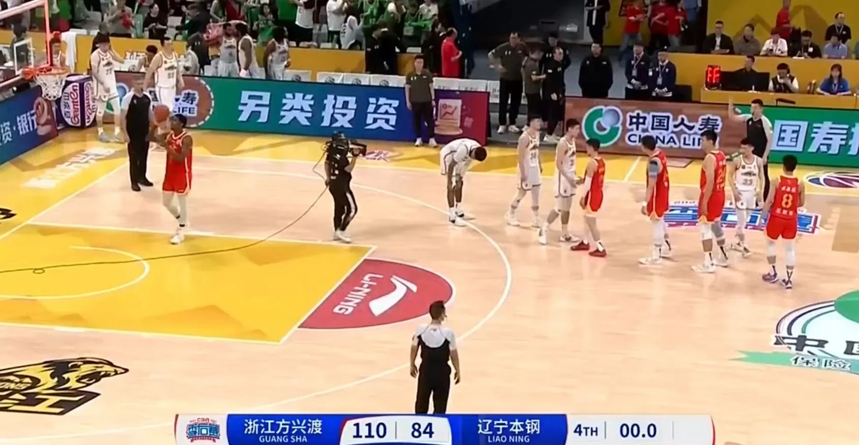 辽宁男篮击败山西豪杰