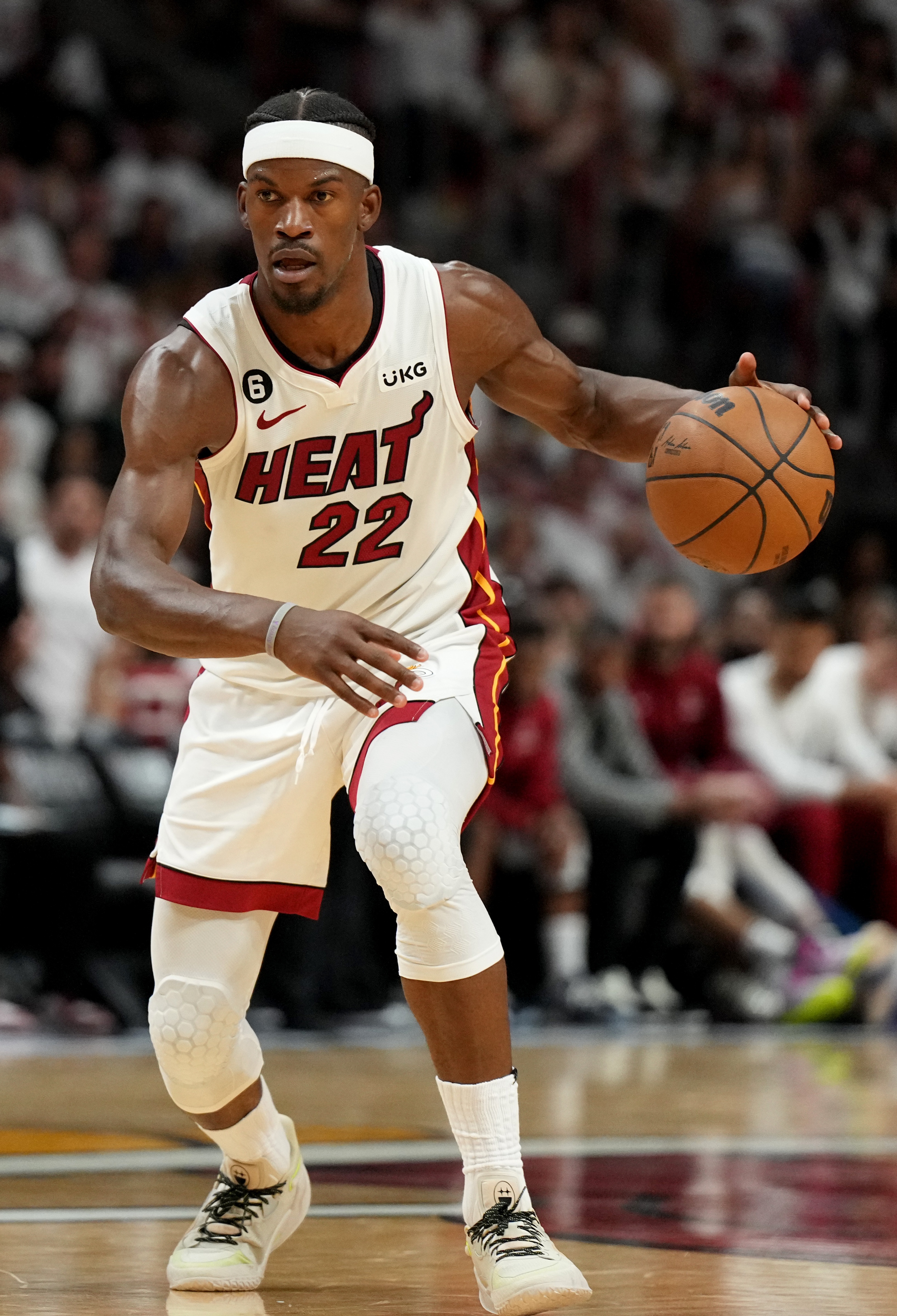 包含热火擒人完成逆袭巴特勒单节独得分的词条