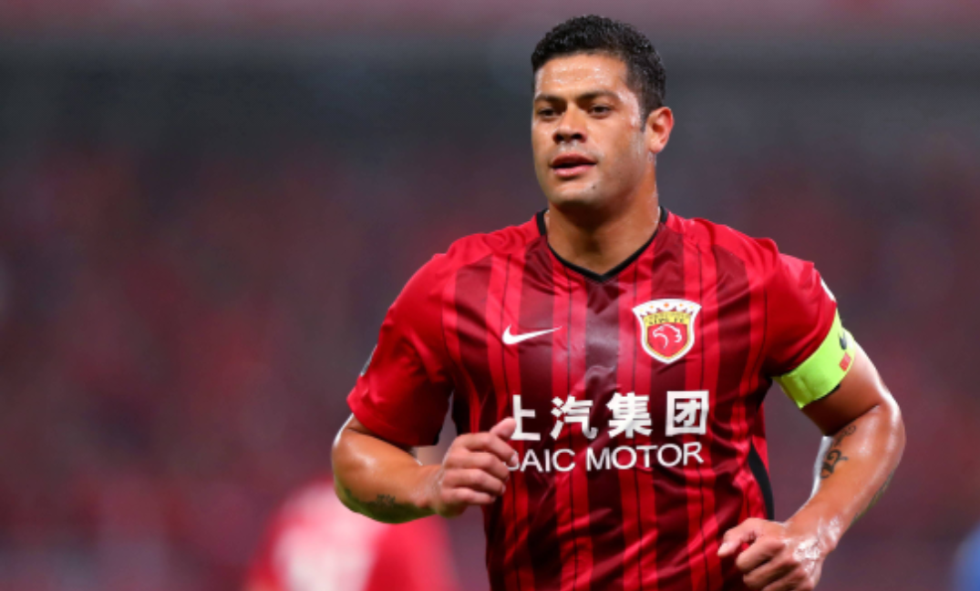 包含重庆斯威主场力克上海上港的词条