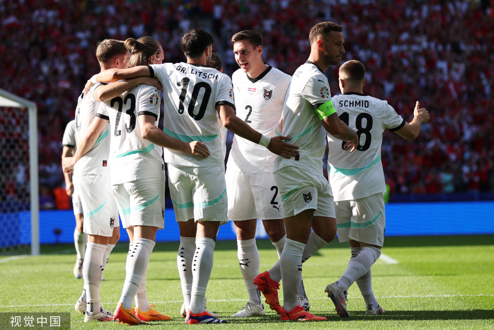 荷兰横扫奥地利，晋级欧洲杯半决赛