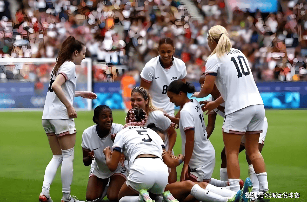 美国女足在比赛中展现出强大实力