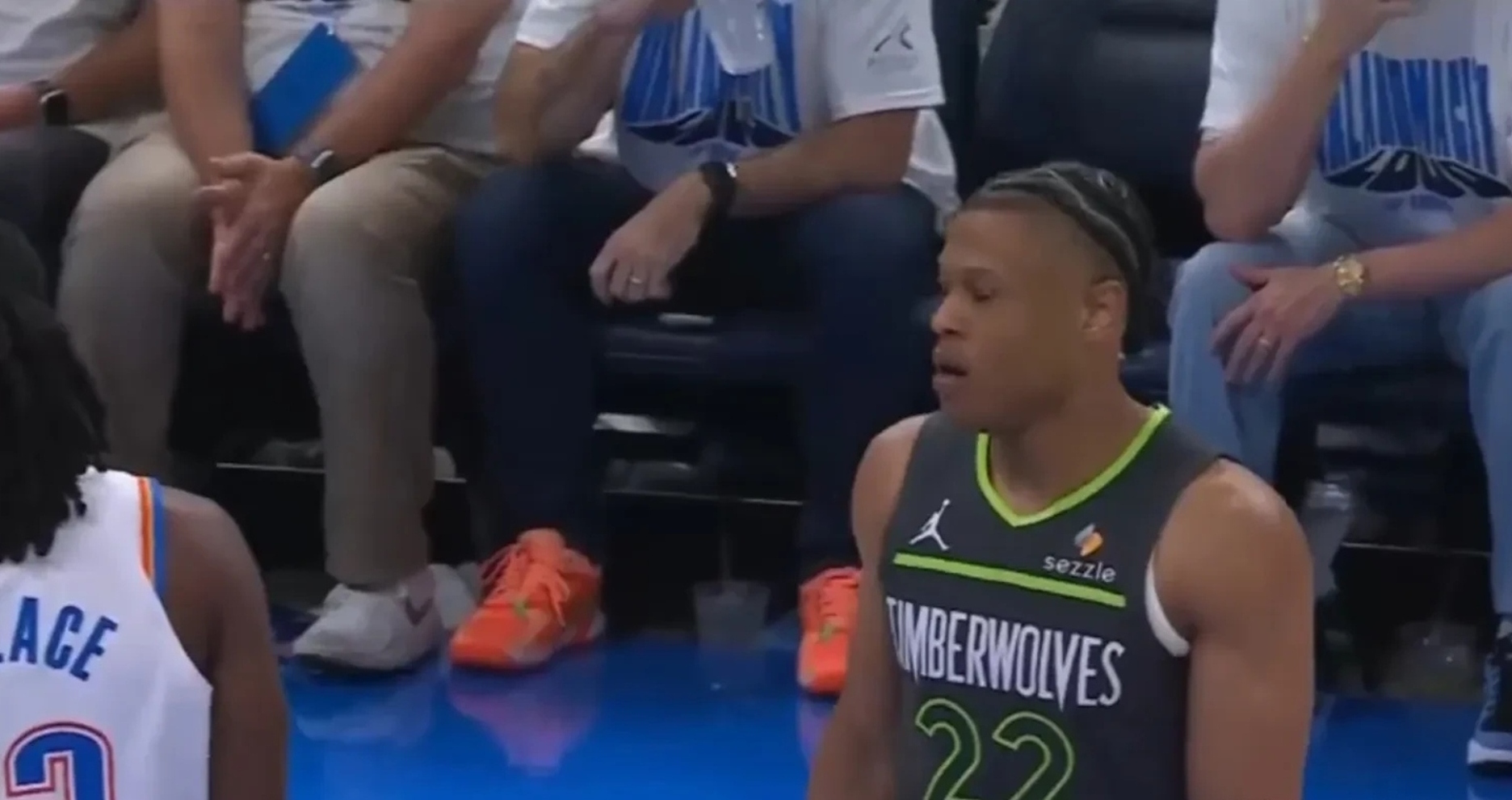 开云体育入口-马刺惨败森林狼，德罗赞独得23分