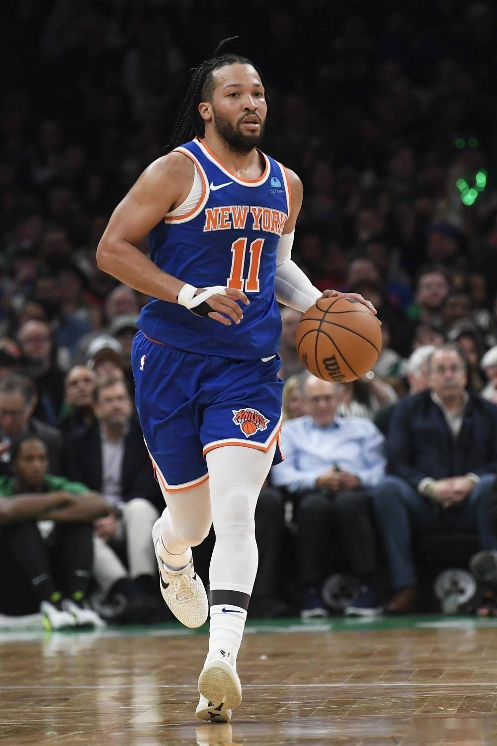 热火击败尼克斯,赢下比赛 热火击败尼克斯,赢下比赛